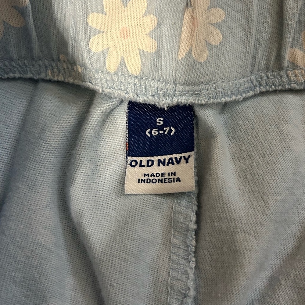 Lot of 3 Old Navy Dolphin-Hem Cheer Shorts - Picture 4 of 11